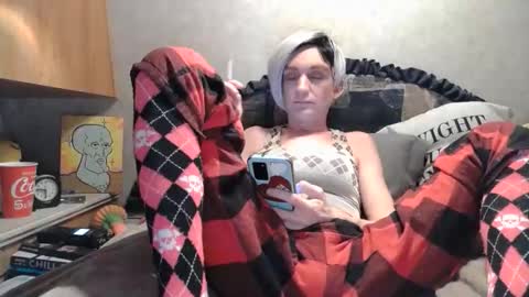 Snapshot of alishaluv chatting on November 15, 2025, 3:37 am Alisha online show from November 15, 2025, 3:37 am