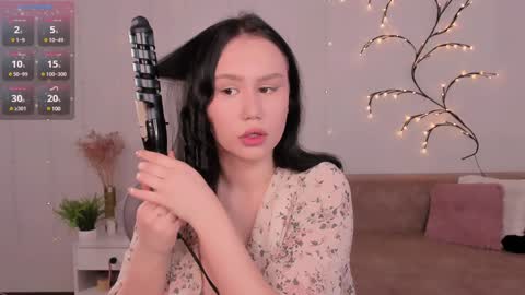 Snapshot of alisia_mars chatting on January 19, 2025, 5:37 am Alisia online show from January 19, 2025, 5:37 am