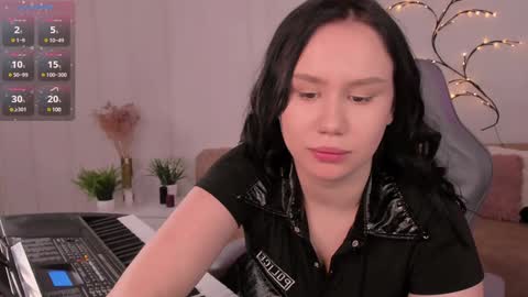 Snapshot of alisia_mars chatting on January 19, 2025, 12:06 pm Alisia online show from January 19, 2025, 12:06 pm