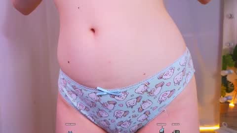 Snapshot of alisia_spinnet chatting on December 13, 2024, 11:23 am Alisia online show from December 13, 2024, 11:23 am