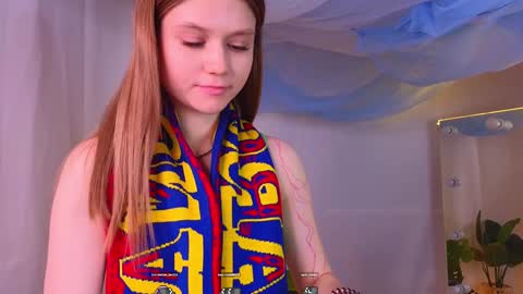 Snapshot of alisia_spinnet chatting on December 15, 2024, 10:28 am Alisia online show from December 15, 2024, 10:28 am