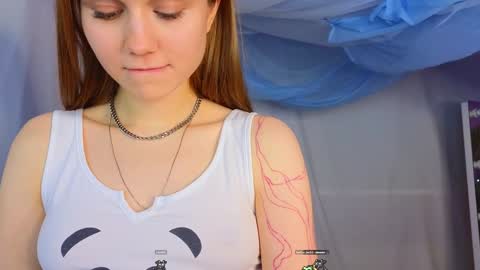 Snapshot of alisia_spinnet chatting on January 9, 2025, 1:45 pm Alisia online show from January 9, 2025, 1:45 pm