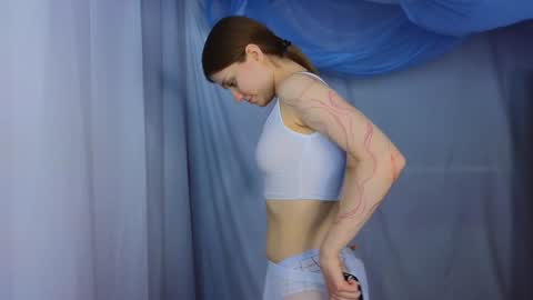 Snapshot of alisia_spinnet chatting on January 10, 2025, 12:58 pm Alisia online show from January 10, 2025, 12:58 pm