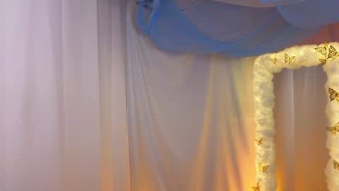 Snapshot of alisia_spinnet chatting on January 20, 2025, 7:15 am Alisia online show from January 20, 2025, 7:15 am