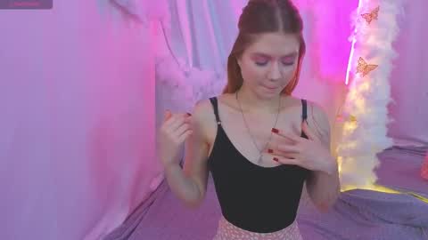 Snapshot of alisia_spinnet chatting on October 28, 2025, 3:47 pm Alisia online show from October 28, 2025, 3:47 pm