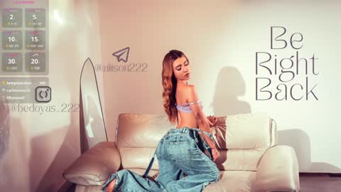 Snapshot of alison222_ chatting on January 30, 2025, 10:41 pm A L I S O N online show from January 30, 2025, 10:41 pm