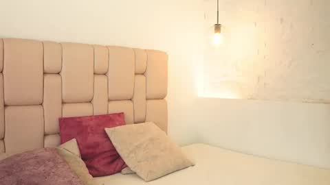 Snapshot of alison222_ chatting on December 14, 2025, 12:43 pm A L I S O N online show from December 14, 2025, 12:43 pm