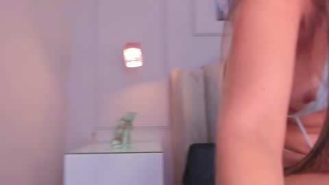 Snapshot of alison_collins_ chatting on February 5, 2025, 9:40 pm Alison online show from February 5, 2025, 9:40 pm