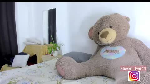 Snapshot of alison_ker chatting on February 7, 2025, 6:56 am Sofias house online show from February 7, 2025, 6:56 am