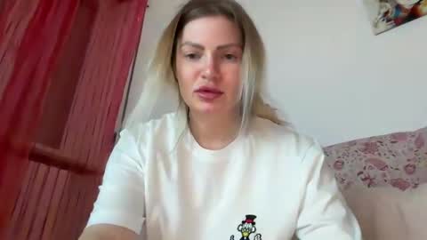 Snapshot of alisonlaurentis chatting on September 25, 2025, 6:55 pm Ecate online show from September 25, 2025, 6:55 pm