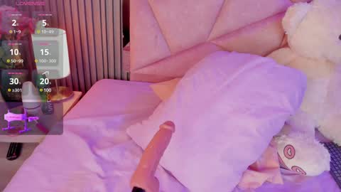 Snapshot of alisse_miller chatting on December 9, 2024, 6:55 am Alisse Miller online show from December 9, 2024, 6:55 am
