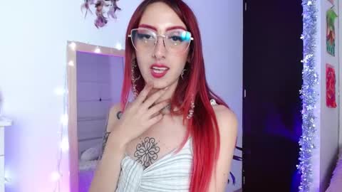 Snapshot of alissesallie_ chatting on December 20, 2024, 1:36 am alissesallie_ online show from December 20, 2024, 1:36 am