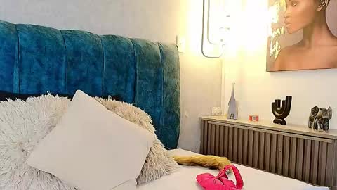 alisson_fox69 online show from November 4, 2025, 12:10 am