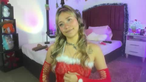 Alisson IG alisson zafiro27 online show from December 27, 2024, 5:48 pm