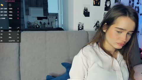 Snapshot of alivialovely chatting on November 5, 2025, 10:04 am Alivia online show from November 5, 2025, 10:04 am