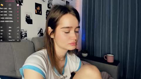 Snapshot of alivialovely chatting on November 22, 2025, 9:19 am Alivia online show from November 22, 2025, 9:19 am