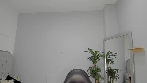 Snapshot of alix_18 chatting on October 4, 2025, 11:08 am alix_18 online show from October 4, 2025, 11:08 am