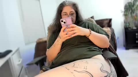 Snapshot of alix_valentine chatting on September 21, 2025, 5:31 am alix_valentine online show from September 21, 2025, 5:31 am