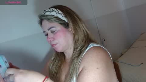 Ale online show from September 12, 2025, 6:52 pm