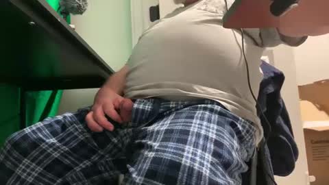 Allergictolove online show from December 16, 2024, 11:39 pm