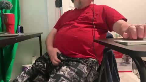 Allergictolove online show from February 4, 2025, 12:29 am