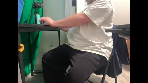 Allergictolove online show from March 1, 2025, 2:55 pm