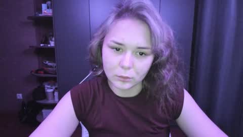 Snapshot of alli_zi chatting on November 25, 2025, 1:33 pm Blair online show from November 25, 2025, 1:33 pm