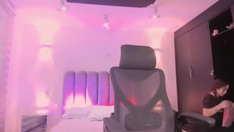 Snapshot of allicelover chatting on November 21, 2025, 12:04 pm ALLICE online show from November 21, 2025, 12:04 pm