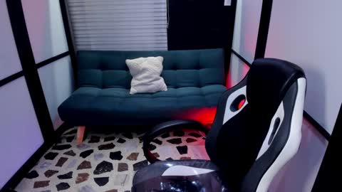 Allice online show from September 25, 2025, 4:05 am