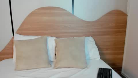 Snapshot of allie_bruce chatting on September 14, 2025, 3:05 am A L L I E online show from September 14, 2025, 3:05 am