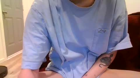 alliebearx online show from February 19, 2025, 5:38 am