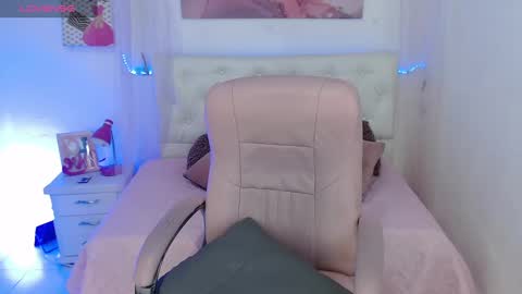 Snapshot of allison_dubois chatting on January 26, 2025, 5:23 am allison_dubois online show from January 26, 2025, 5:23 am