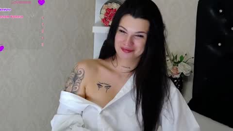 Snapshot of allisonn223 chatting on January 11, 2025, 11:35 pm Deea online show from January 11, 2025, 11:35 pm