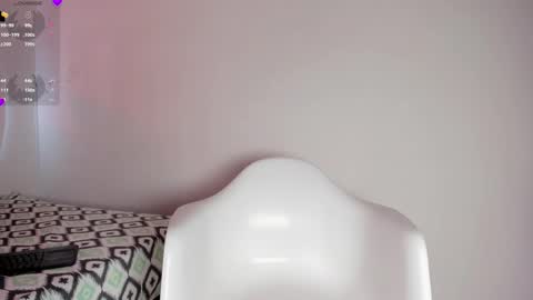 Snapshot of allisonroberts_ chatting on October 31, 2025, 11:00 am Alli online show from October 31, 2025, 11:00 am