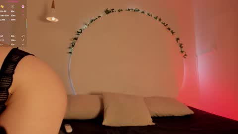 Snapshot of allisonroberts_ chatting on November 21, 2025, 11:09 am Alli online show from November 21, 2025, 11:09 am