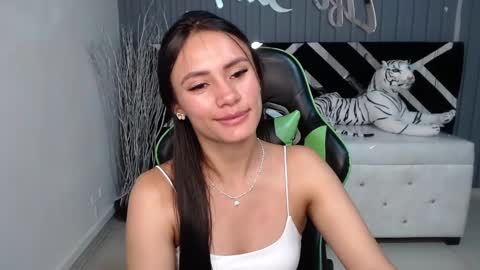 Snapshot of allisson_a chatting on January 9, 2025, 6:48 am Allisson online show from January 9, 2025, 6:48 am