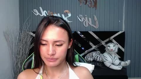 Snapshot of allisson_a chatting on January 16, 2025, 9:48 am Allisson online show from January 16, 2025, 9:48 am