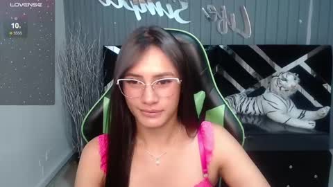 Snapshot of allisson_a chatting on March 6, 2025, 6:41 am Allisson online show from March 6, 2025, 6:41 am