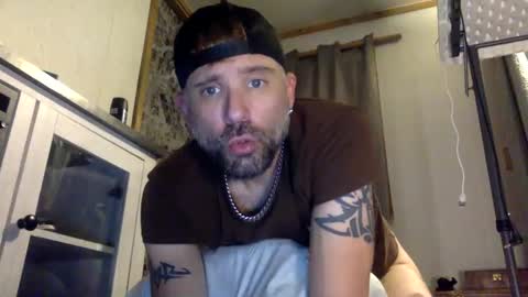 Snapshot of allitrunnin chatting on October 4, 2025, 10:57 am allitrunnin online show from October 4, 2025, 10:57 am