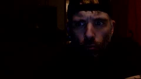 Snapshot of allitrunnin chatting on October 16, 2025, 4:24 am allitrunnin online show from October 16, 2025, 4:24 am