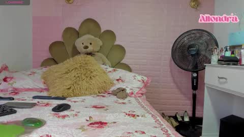 allondra online show from November 12, 2025, 6:52 pm