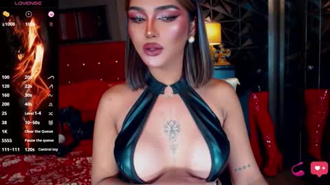 Snapshot of alluringnatalya chatting on November 5, 2025, 7:41 am Natalya Fox online show from November 5, 2025, 7:41 am