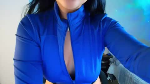 Snapshot of ally_riso chatting on December 4, 2025, 3:10 pm Ally help me reach 100 satisfaid online show from December 4, 2025, 3:10 pm