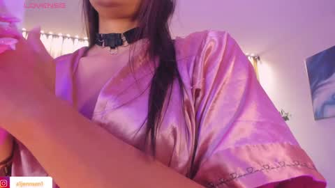 Snapshot of allyjensen chatting on January 20, 2025, 1:32 pm Alisson online show from January 20, 2025, 1:32 pm