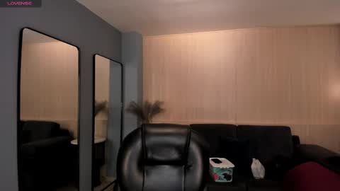 Snapshot of allyjensen chatting on February 26, 2025, 10:36 am Alisson online show from February 26, 2025, 10:36 am