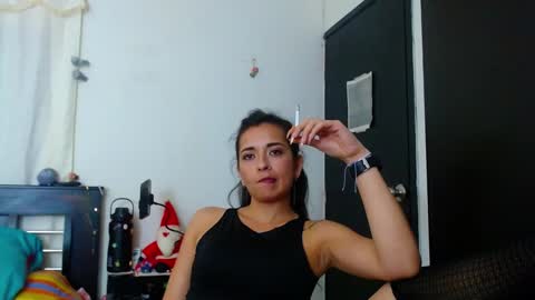 Snapshot of allyson_collins_ chatting on December 27, 2024, 4:04 am Allyson collins online show from December 27, 2024, 4:04 am