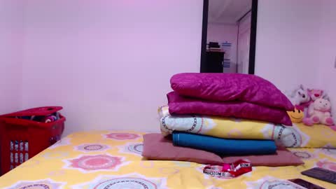 Allysonstonnes online show from November 29, 2025, 2:47 am