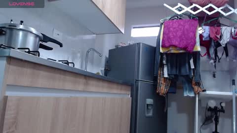 Allysonstonnes online show from December 2, 2025, 9:54 pm