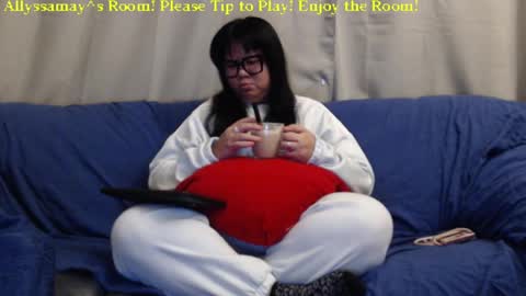 Snapshot of allyssamay chatting on February 4, 2025, 3:22 am Allyssamay online show from February 4, 2025, 3:22 am