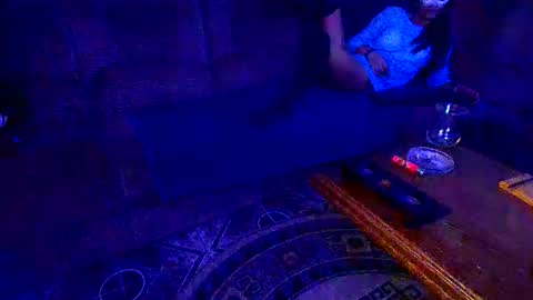 Snapshot of alma212 chatting on December 4, 2025, 2:59 pm LaraIan online show from December 4, 2025, 2:59 pm